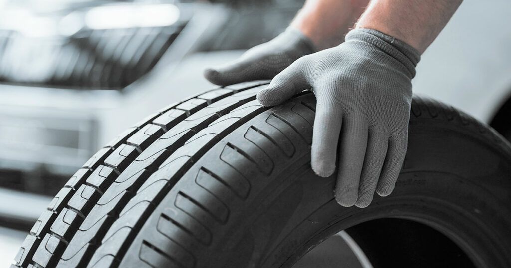 ¿Por qué es necesario rotar las llantas?